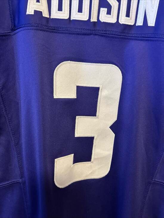 Nike - Picture 9 of 12